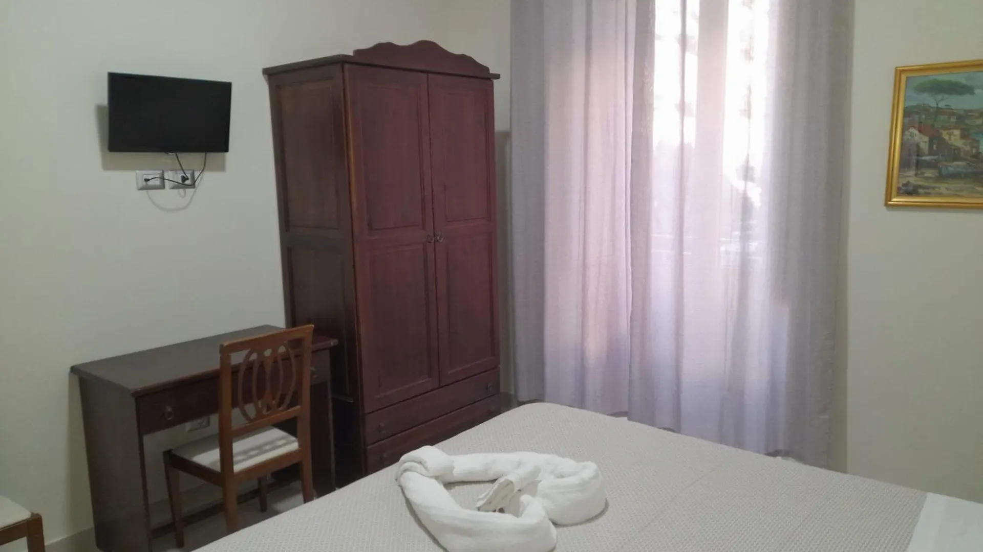 Hotel Vittorio Veneto Napoli Италия