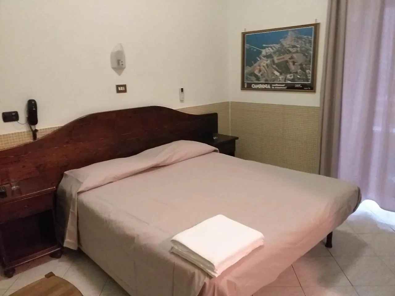 Hotel Vittorio Veneto Napoli Италия